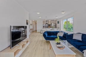 Poa Place - Sleeps 6 - Pet Friendly